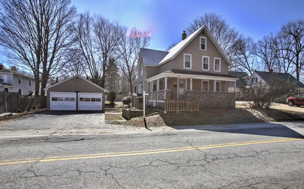 125 School Street Sanford ME 04073