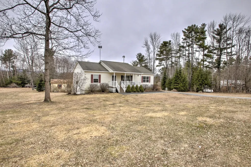 2087 Carmel Road N Newburgh ME 04444