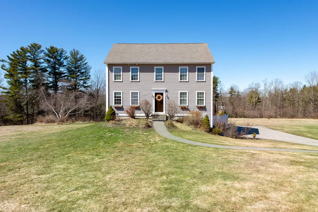 18 Schoolhouse Lane South Berwick ME 03908