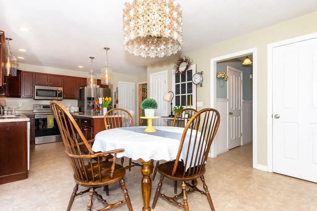 18 Schoolhouse Lane South Berwick ME 03908
