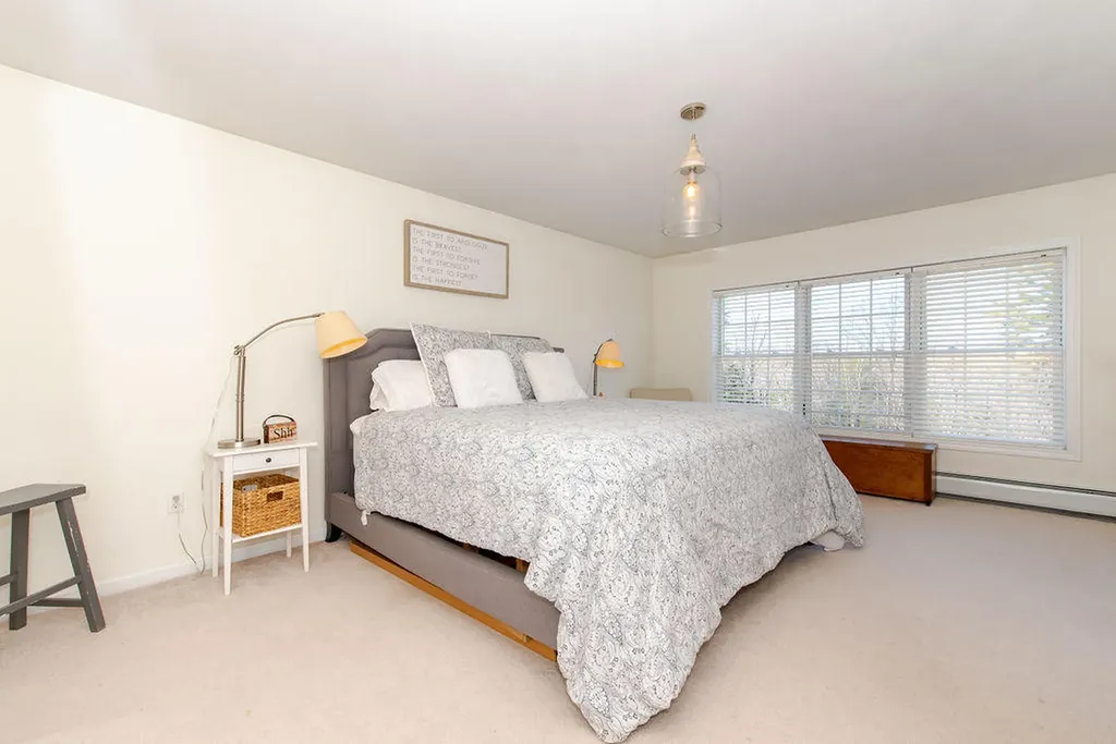 18 Schoolhouse Lane South Berwick ME 03908