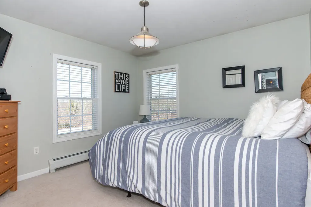 18 Schoolhouse Lane South Berwick ME 03908