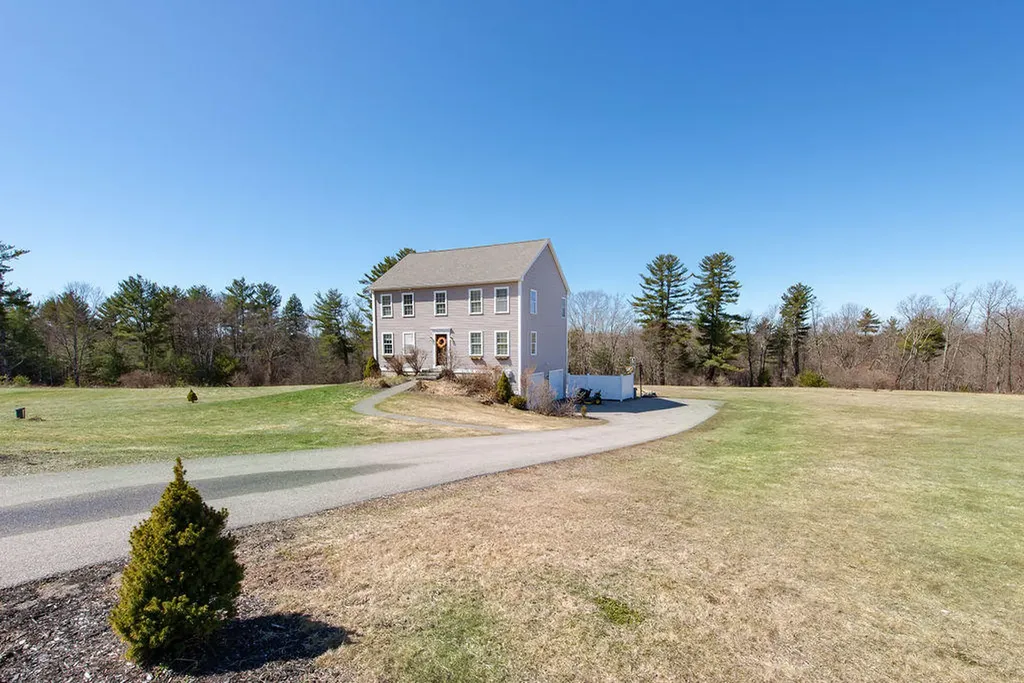 18 Schoolhouse Lane South Berwick ME 03908