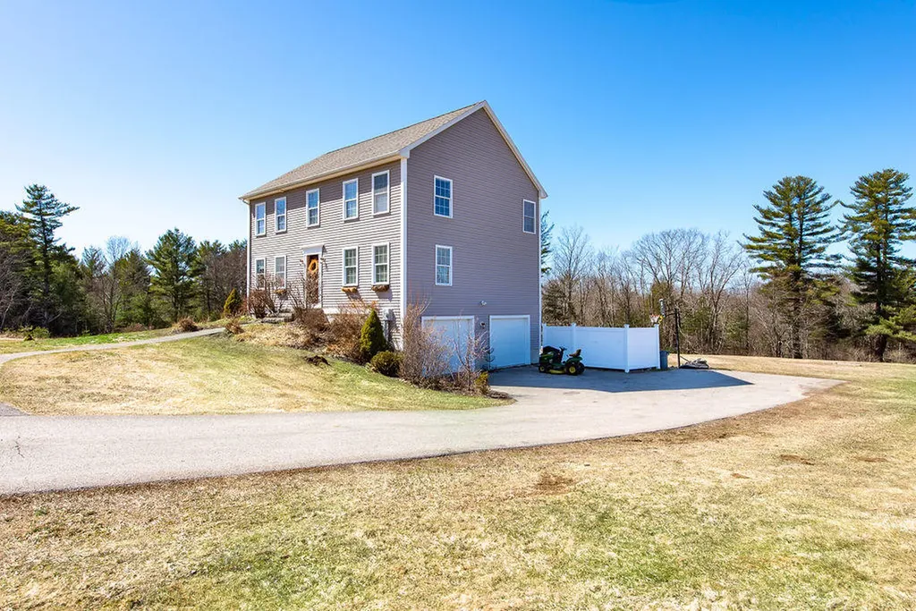 18 Schoolhouse Lane South Berwick ME 03908