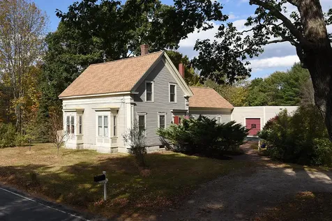 924 River Road Buxton ME 04093