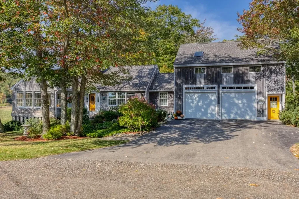 52 Burnham Cove Road Boothbay ME 04537