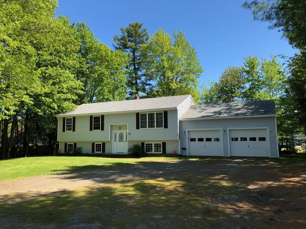 17 Cunningham Lane Milford ME 04461