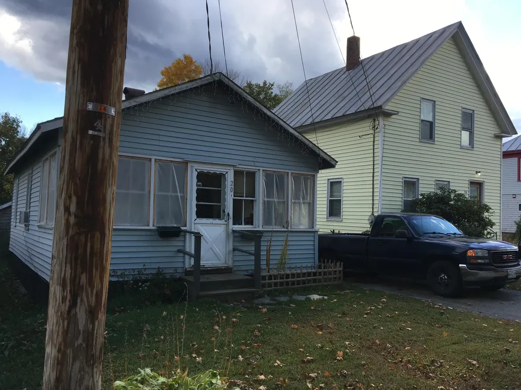 20 Dinsmore Street Bingham ME 04920