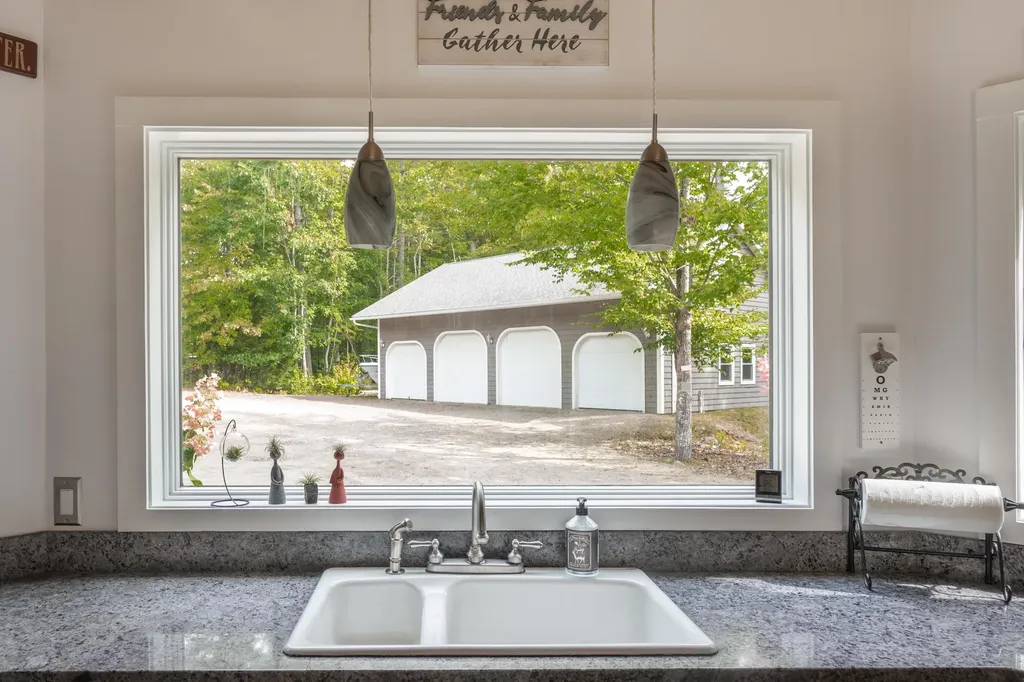 29 Brookside Drive Woolwich ME 04579