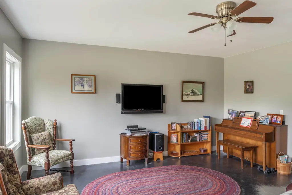 29 Brookside Drive Woolwich ME 04579