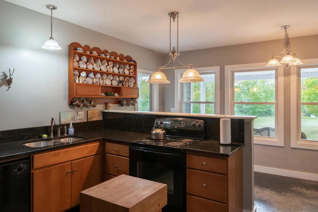 29 Brookside Drive Woolwich ME 04579