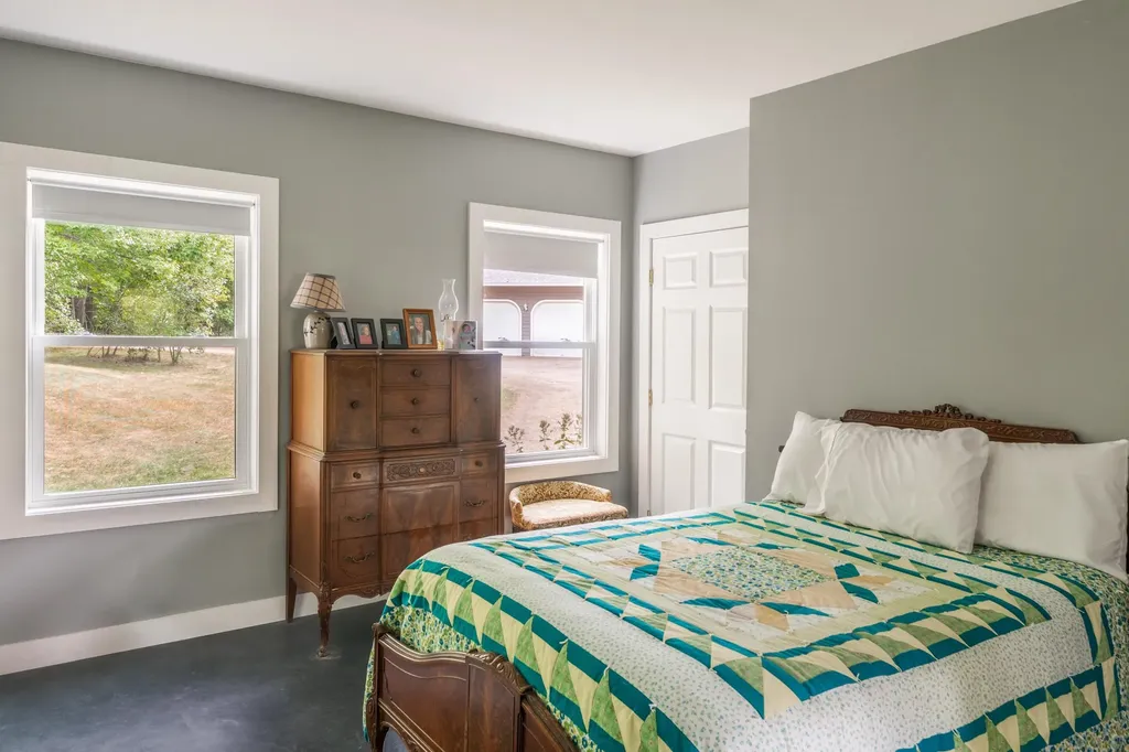 29 Brookside Drive Woolwich ME 04579