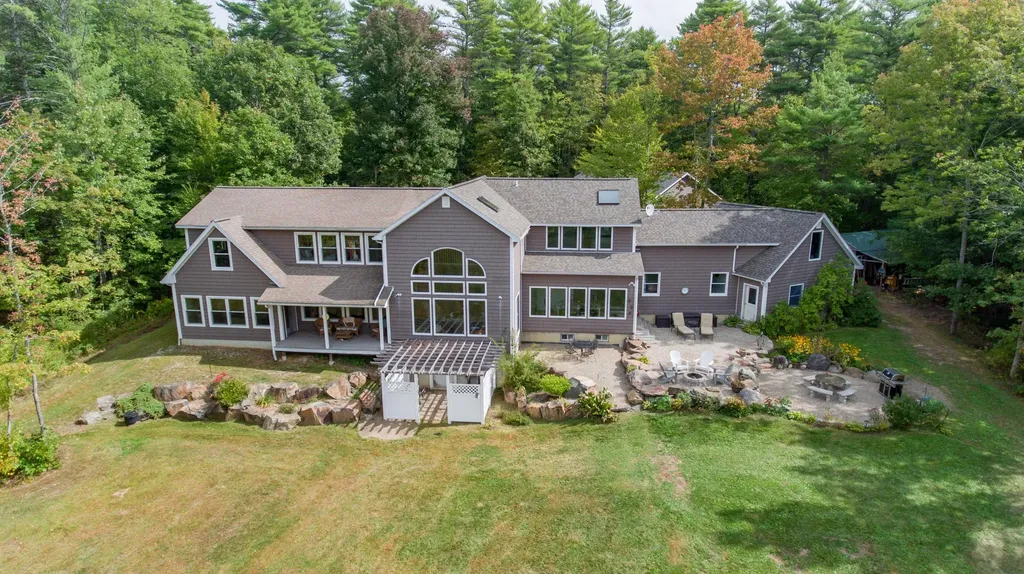 29 Brookside Drive Woolwich ME 04579
