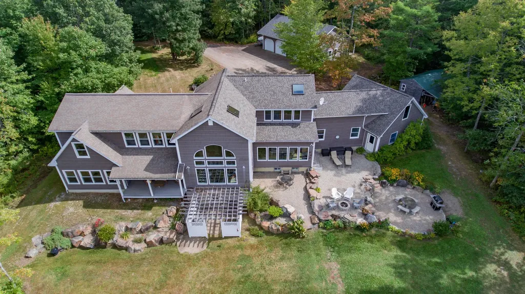 29 Brookside Drive Woolwich ME 04579