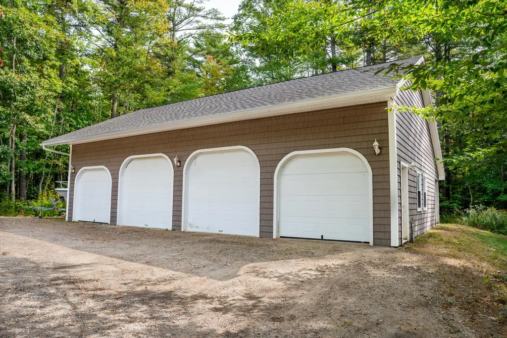 29 Brookside Drive Woolwich ME 04579