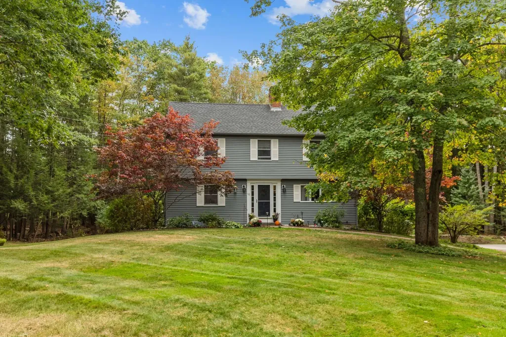 10 Perkins Drive York ME 03909