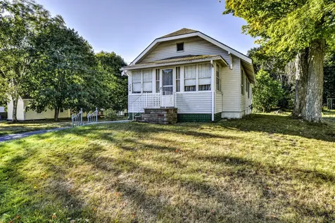 124 Spring Street Gardiner ME 04345