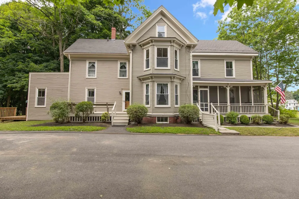 1582 Forest Avenue Portland ME 04103