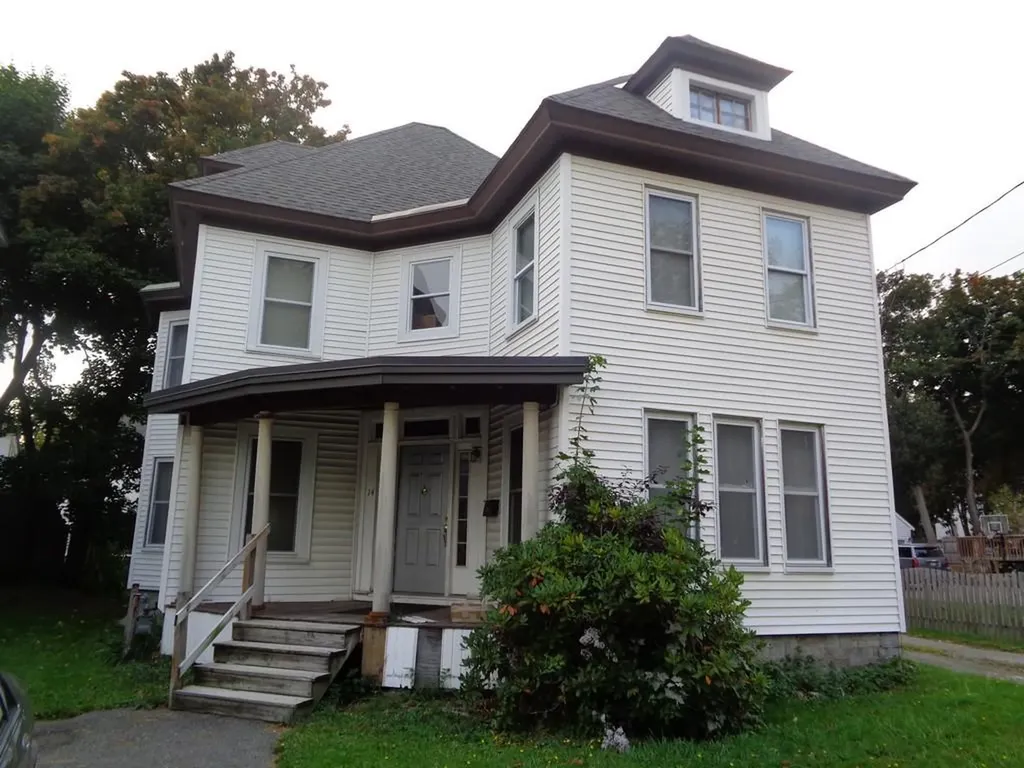 14 Maple Street Bangor ME 04401