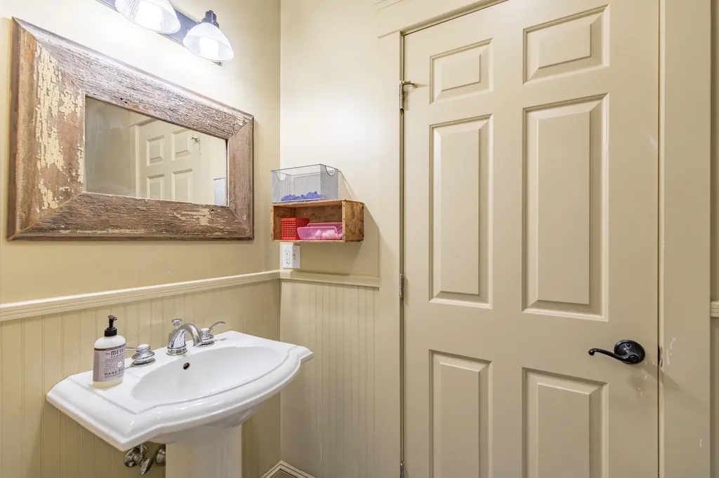 182 Coles Hill Road Wells ME 04090