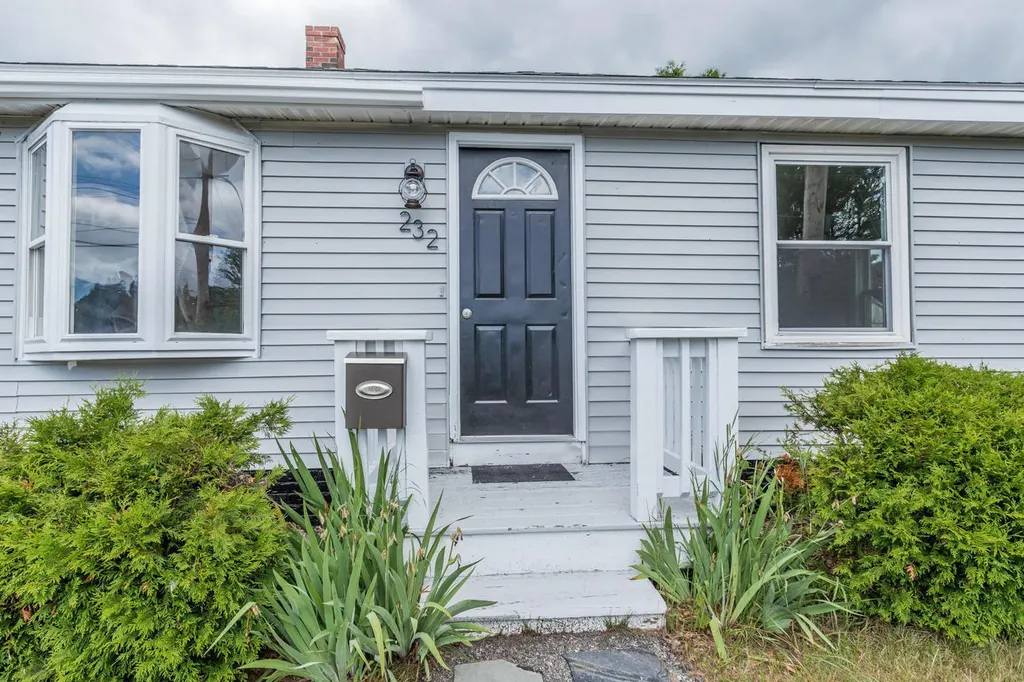 232 Hill Street Biddeford ME 04005