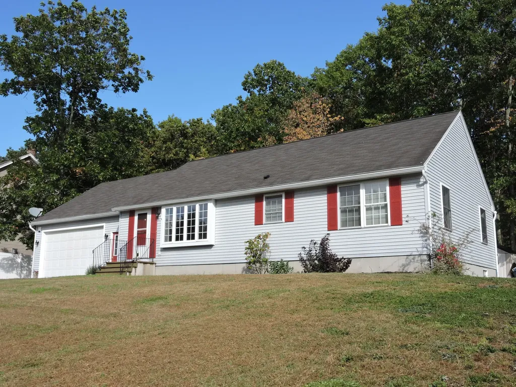 31 Parkside Drive Biddeford ME 04005