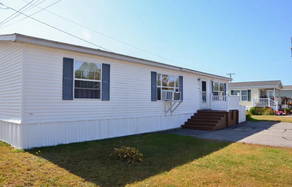 9 Scarponi Drive Brunswick ME 04011