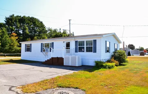 9 Scarponi Drive Brunswick ME 04011