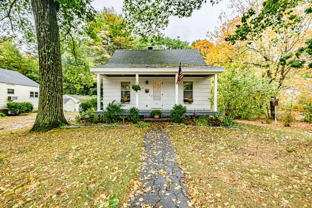 424 Auburn Street Portland ME 04103