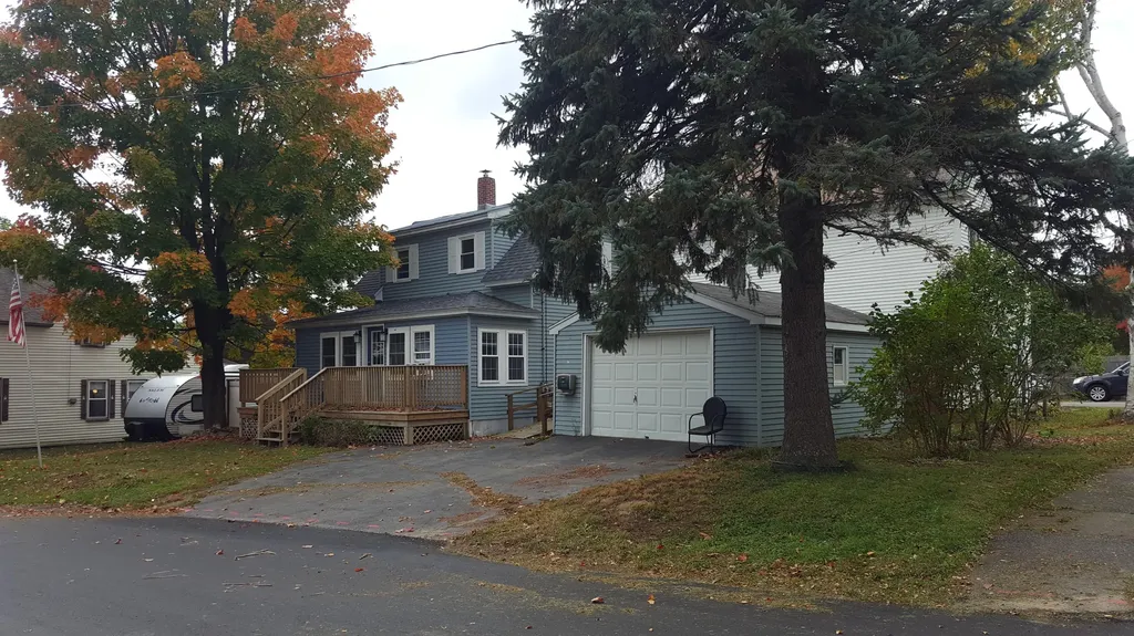 26 Winter Street Fairfield ME 04937