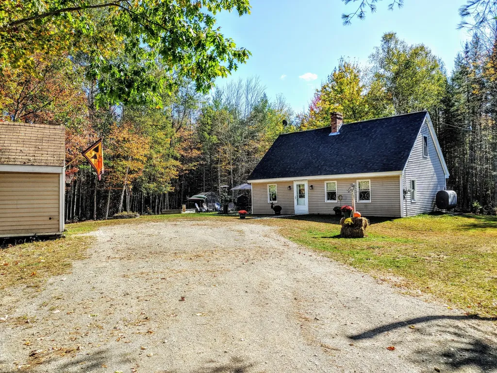 39 Level Hill Road Palermo ME 04354