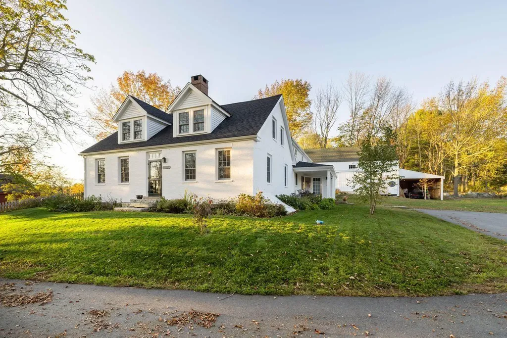 171 River Road Woolwich ME 04579