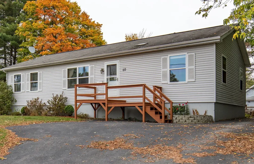 60 Taft Avenue Auburn ME 04210