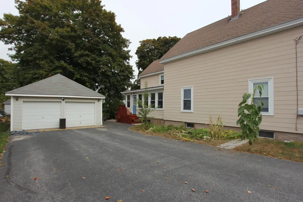 409 Court Street Auburn ME 04210