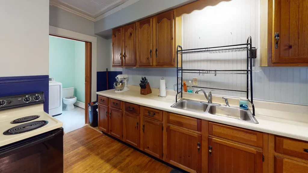 409 Court Street Auburn ME 04210