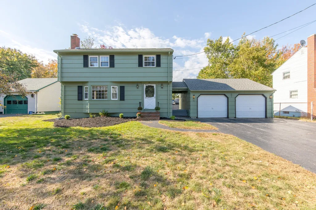 35 Four Winds Road Portland ME 04102