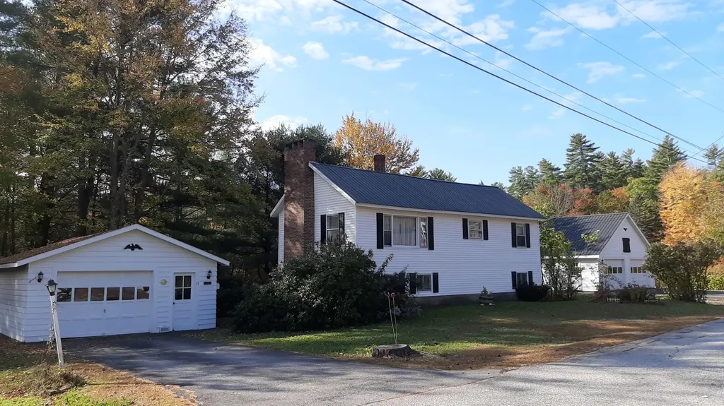 13 Hayden Avenue Norway ME 04268