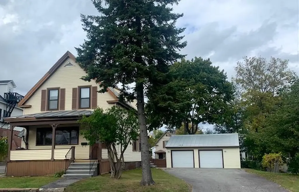 23 Brook Street Waterville ME 04901