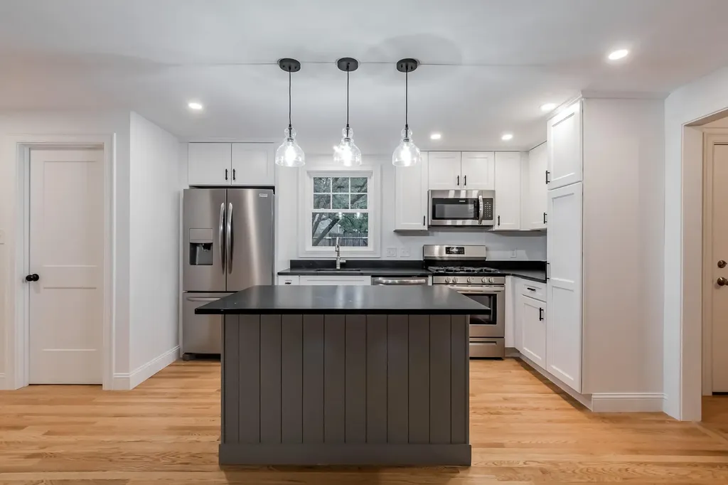 164 Brook Road Falmouth ME 04105