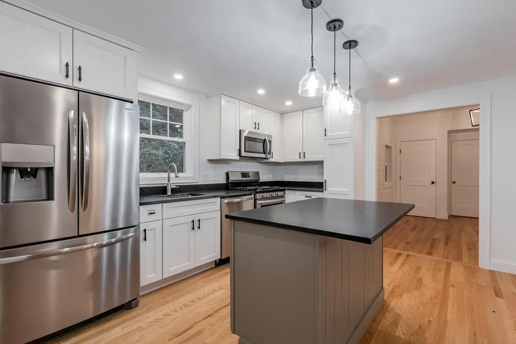 164 Brook Road Falmouth ME 04105