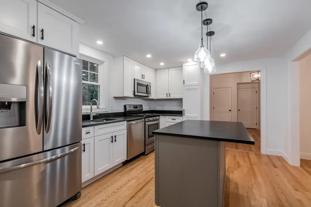 164 Brook Road Falmouth ME 04105