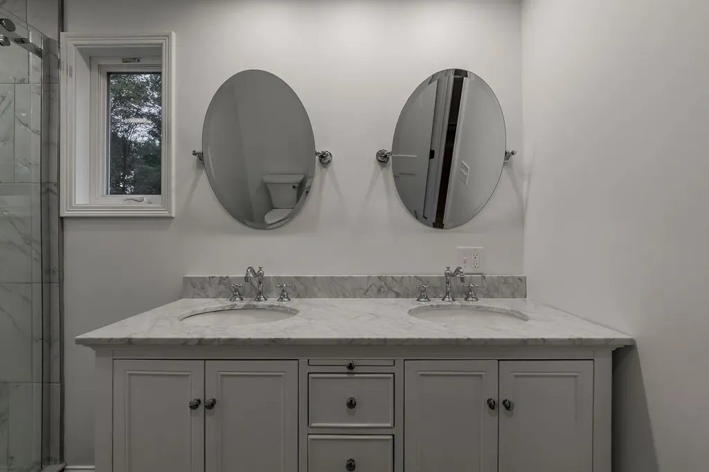 164 Brook Road Falmouth ME 04105