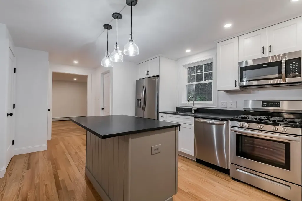 164 Brook Road Falmouth ME 04105