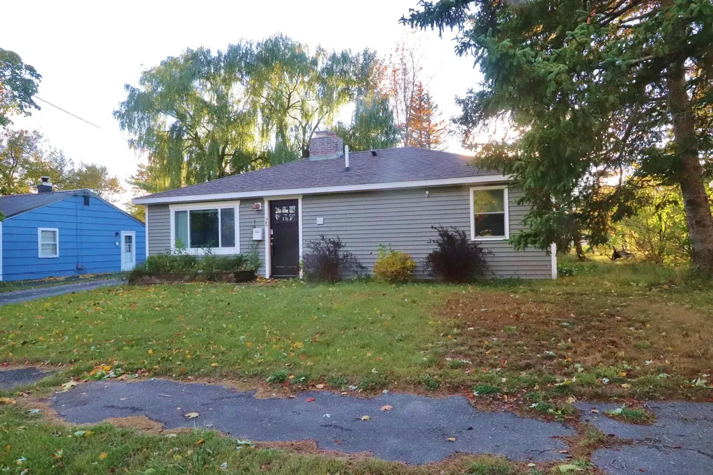 28 Roger Street Bangor ME 04401