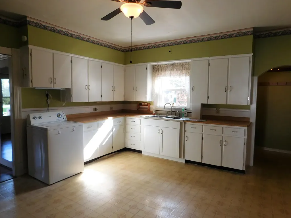 45 Rideout Avenue Lewiston ME 04240