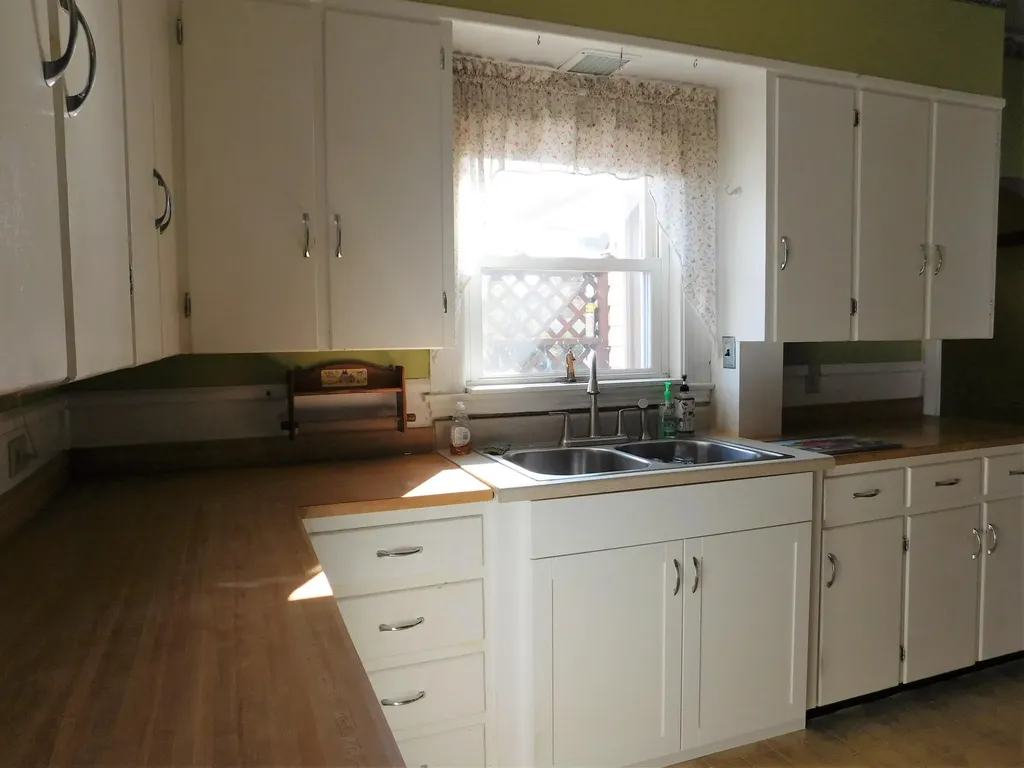 45 Rideout Avenue Lewiston ME 04240