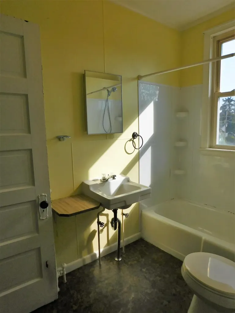 45 Rideout Avenue Lewiston ME 04240