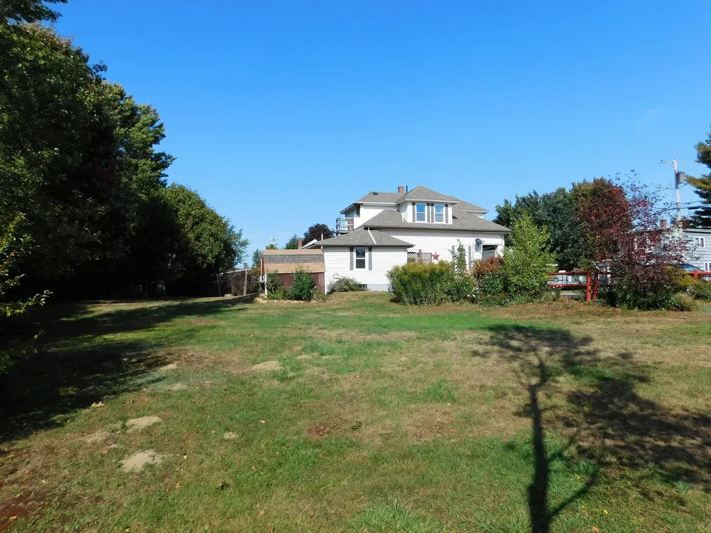 45 Rideout Avenue Lewiston ME 04240