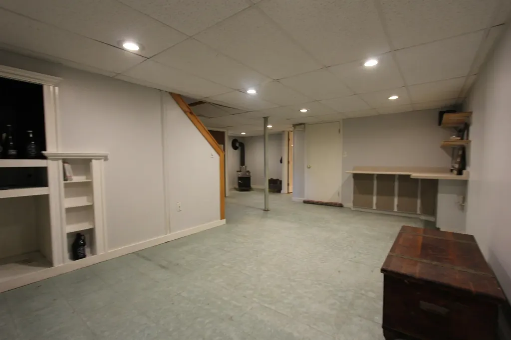 54 Westview Drive Poland ME 04274