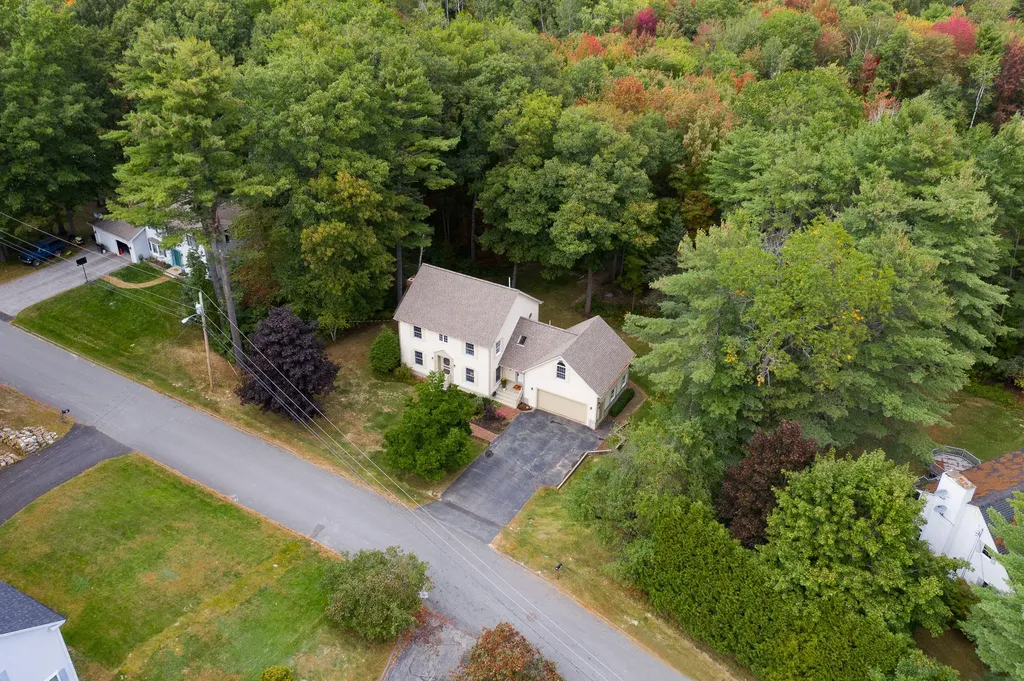 90 Ridgeview Drive Veazie ME 04401